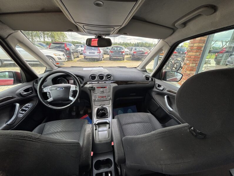 
								FORD GALAXY pilns									