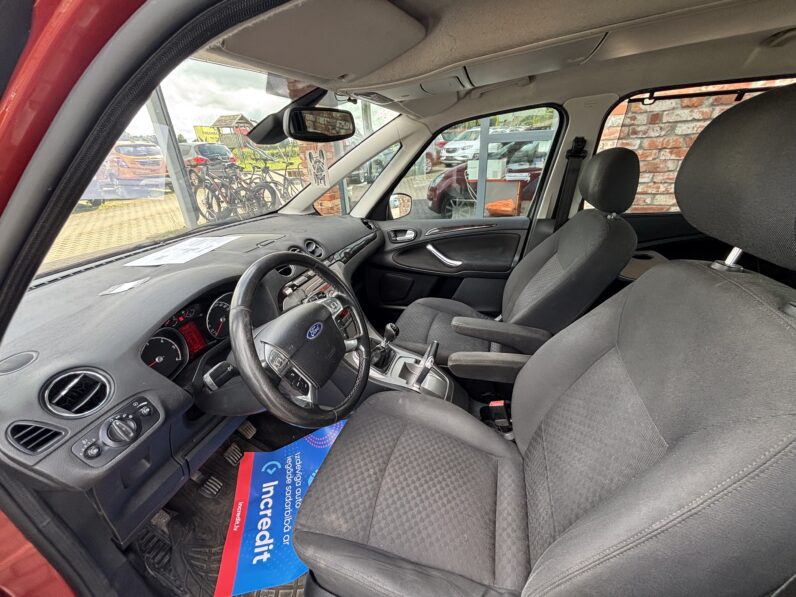 
								FORD GALAXY pilns									
