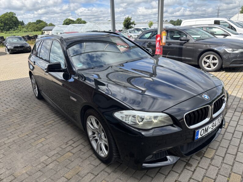 
								BMW 525 pilns									