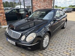MERCEDEZ BENZ E220