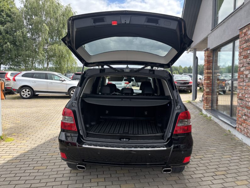 
								MERCEDES BENZ GLK220 pilns									