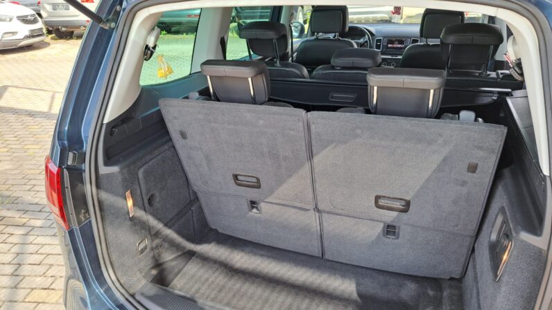 
								Volkswagen Sharan pilns									