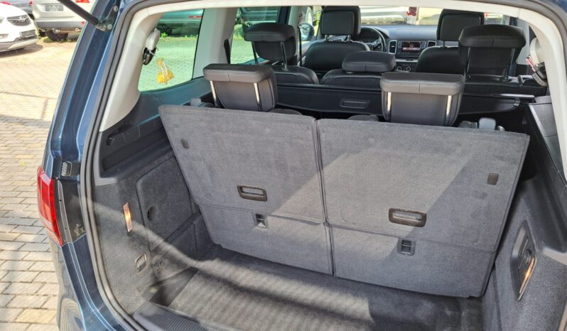 
								Volkswagen Sharan pilns									