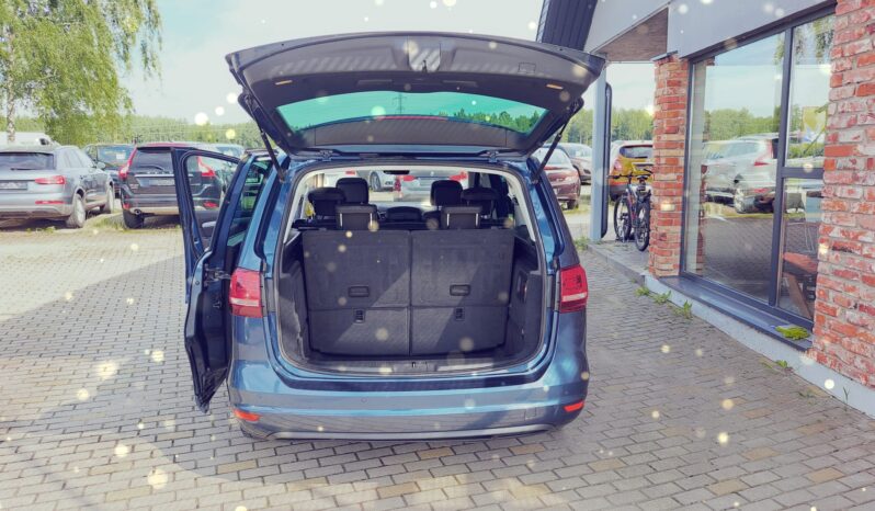 
								Volkswagen Sharan pilns									