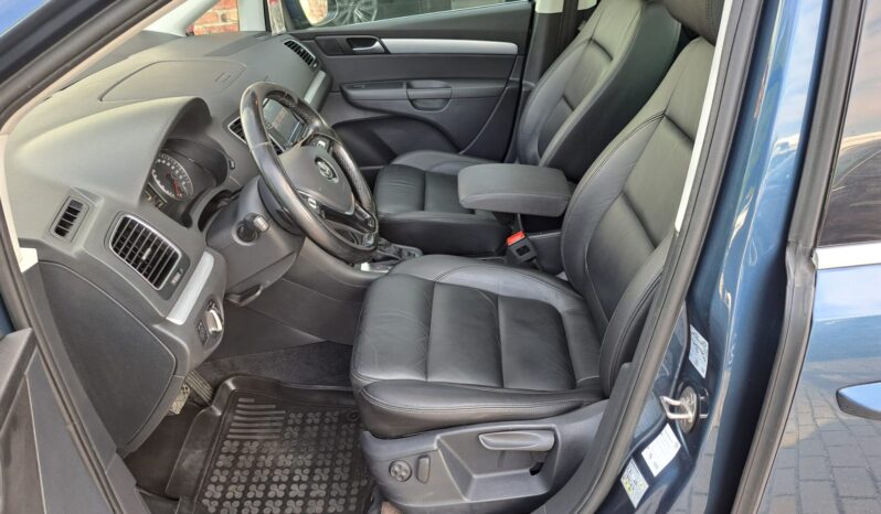 
								Volkswagen Sharan pilns									