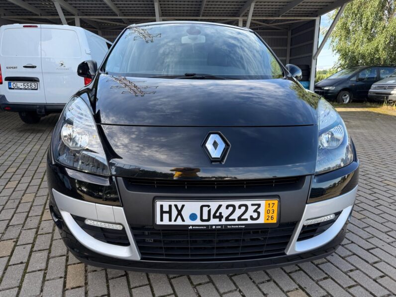 
								Renault Scenic Dynamique pilns									