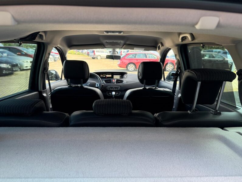 
								Renault Scenic Dynamique pilns									