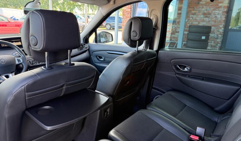 
								Renault Scenic Dynamique pilns									