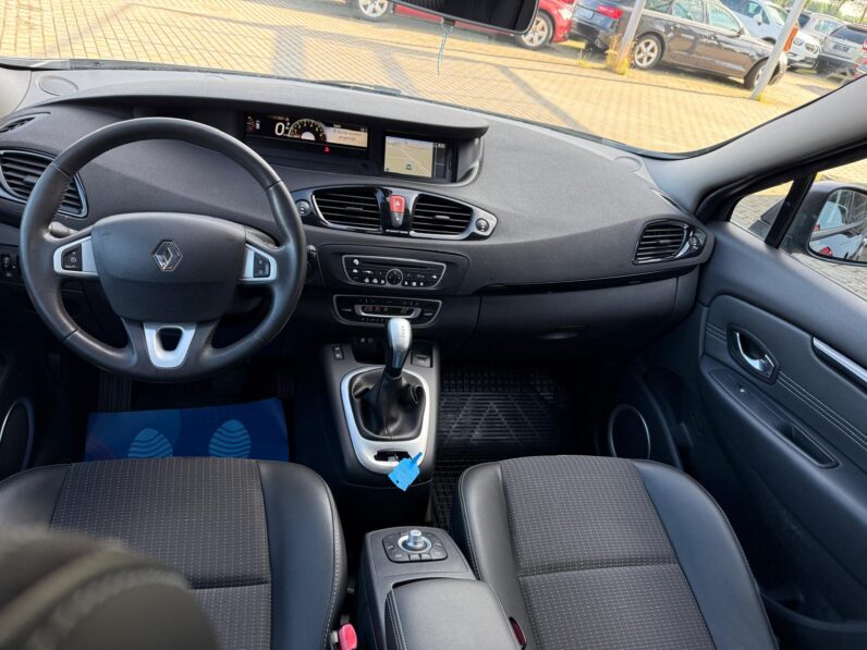 
								Renault Scenic Dynamique pilns									