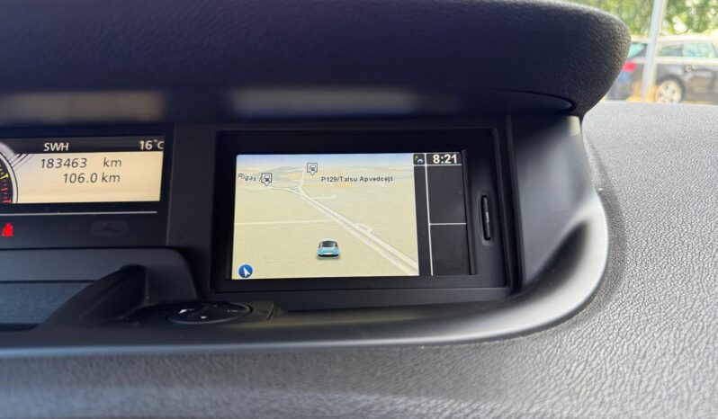 
								Renault Scenic Dynamique pilns									