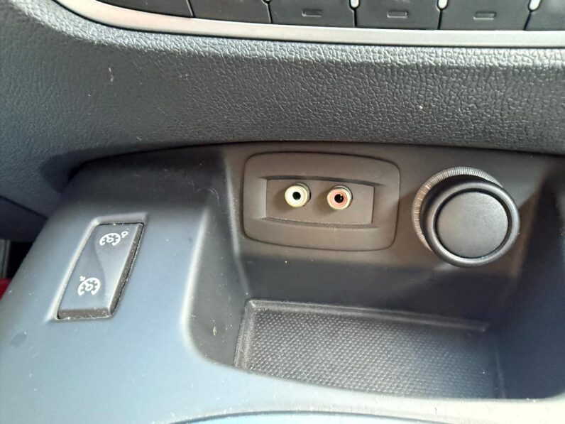 
								Renault Scenic Dynamique pilns									