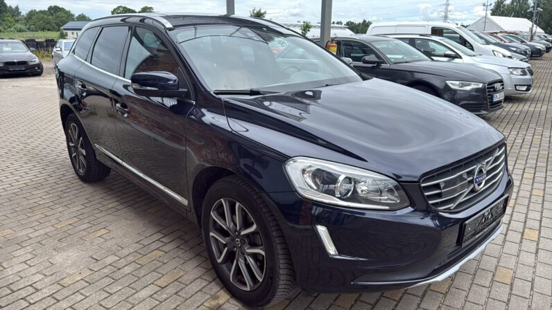 
								Volvo XC 60 pilns									