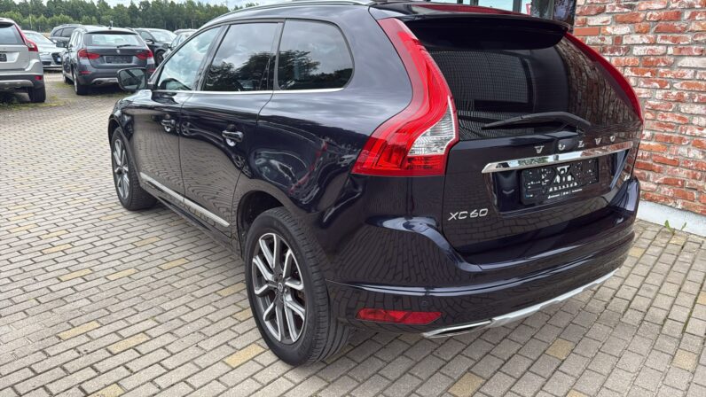 
								Volvo XC 60 pilns									