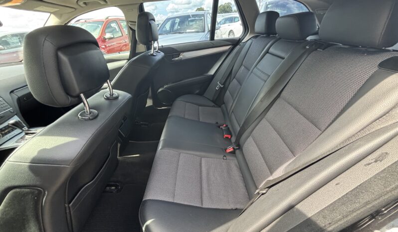 
								Mersedes benz c200 cdi pilns									