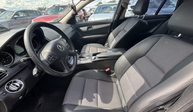 
								Mersedes benz c200 cdi pilns									