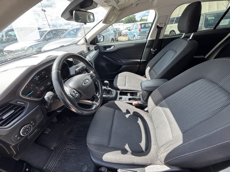 
								FORD FOCUS pilns									