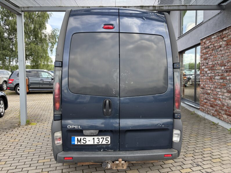 
								OPEL VIVARO pilns									
