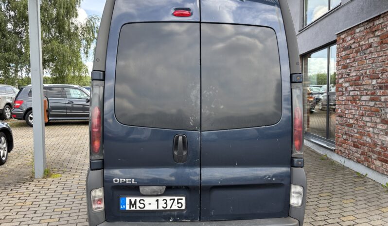 
								OPEL VIVARO pilns									