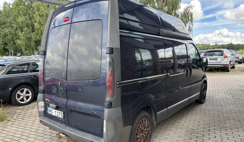 
								OPEL VIVARO pilns									