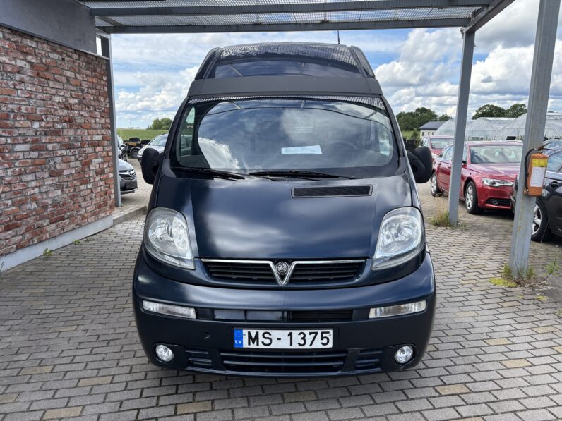 
								OPEL VIVARO pilns									