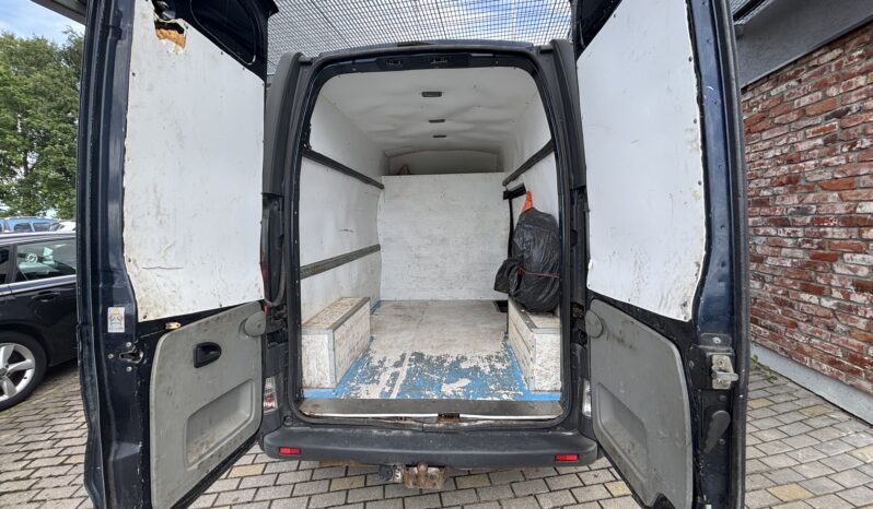 
								OPEL VIVARO pilns									