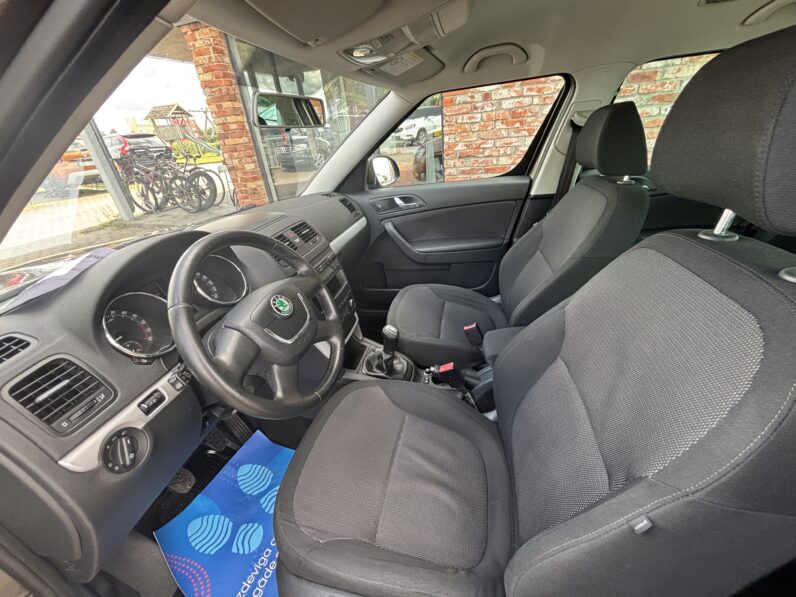 
								SKODA YETI pilns									