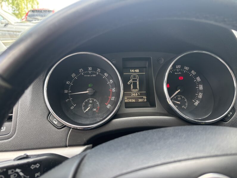 
								SKODA YETI pilns									