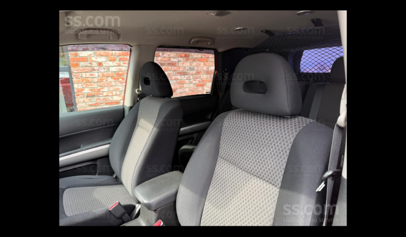 
								NISSAN X-TRAIL pilns									