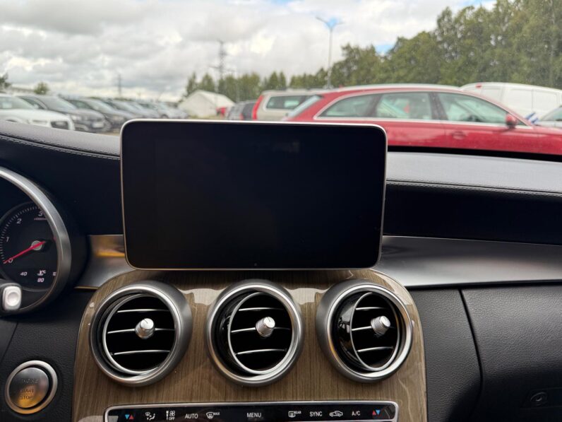 
								MB C220 pilns									