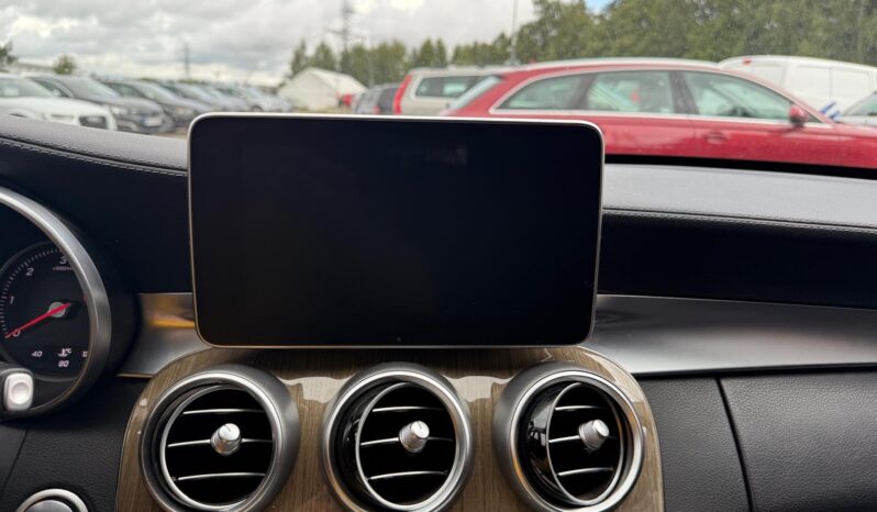 
								MB C220 pilns									