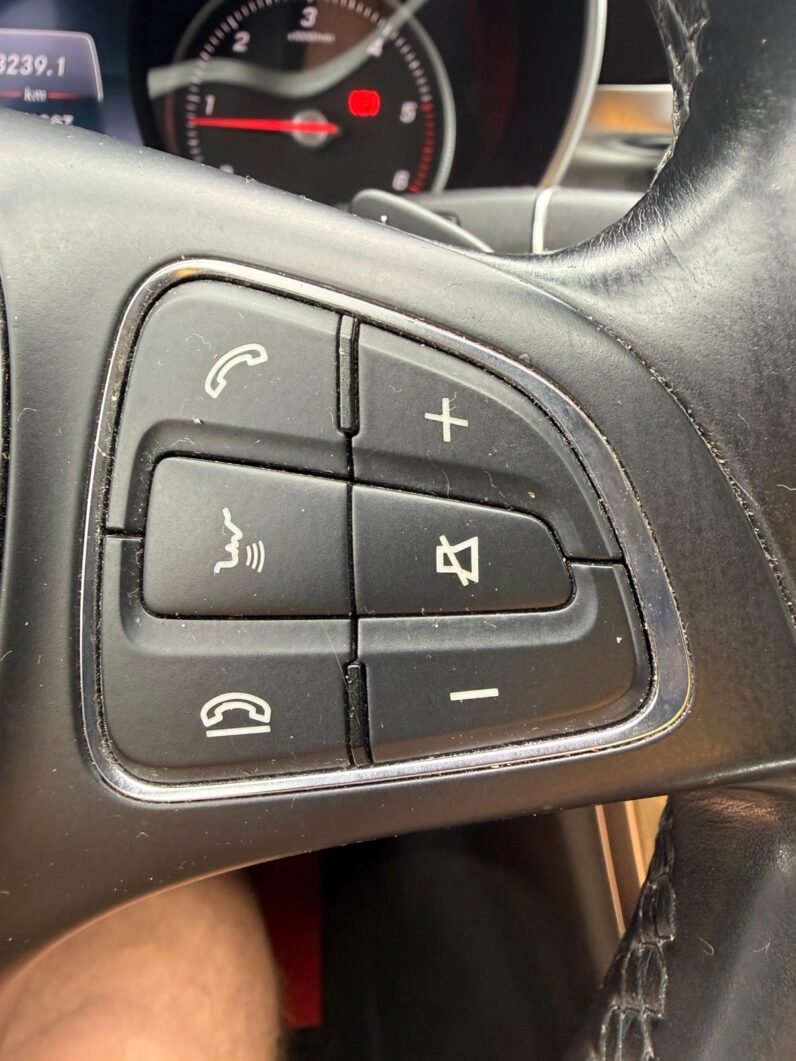
								MB C220 pilns									