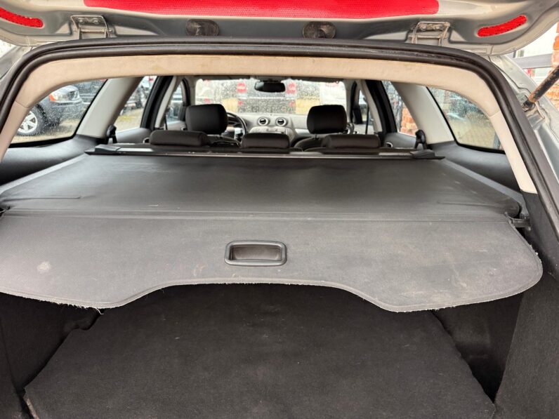 
								FORD MONDEO pilns									
