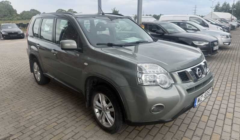 
								NISSAN XTRAIL pilns									