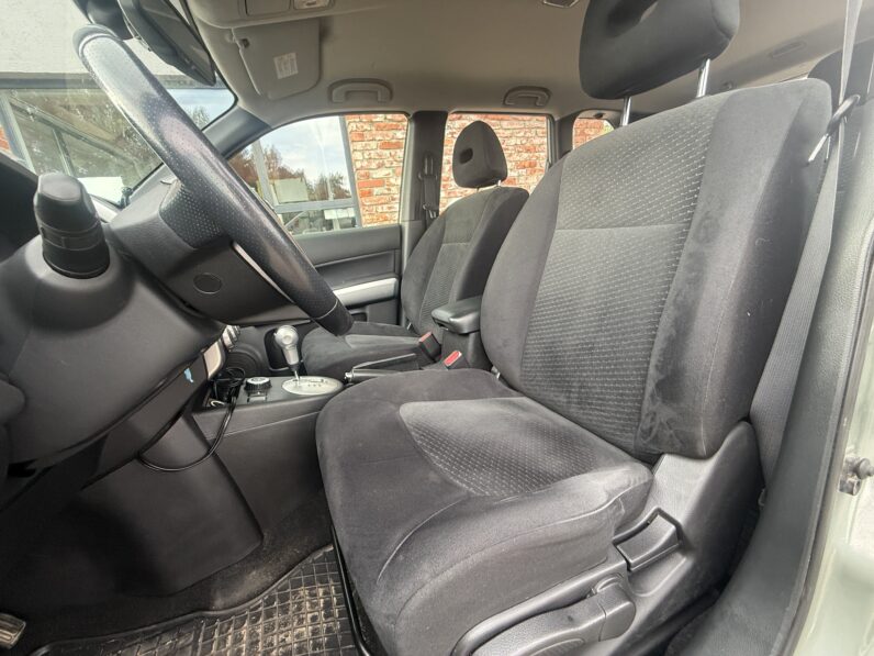 
								NISSAN XTRAIL pilns									