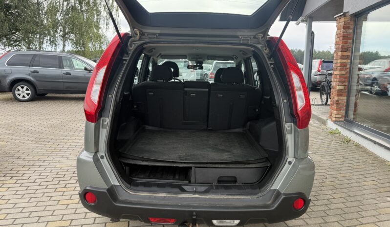
								NISSAN XTRAIL pilns									