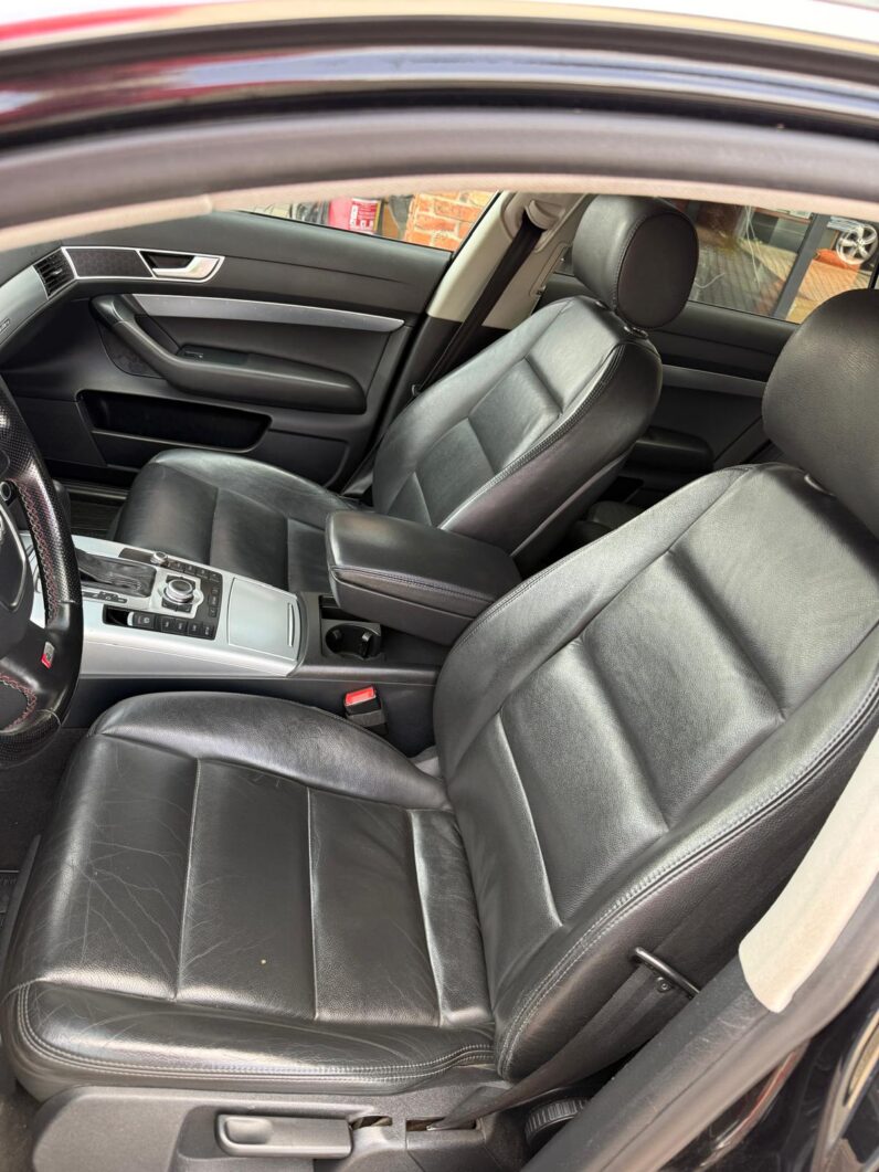 
								AUDI A6 pilns									