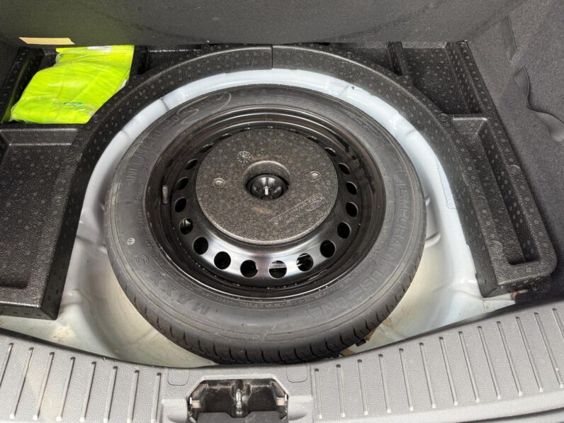 
								AUDI A6 pilns									