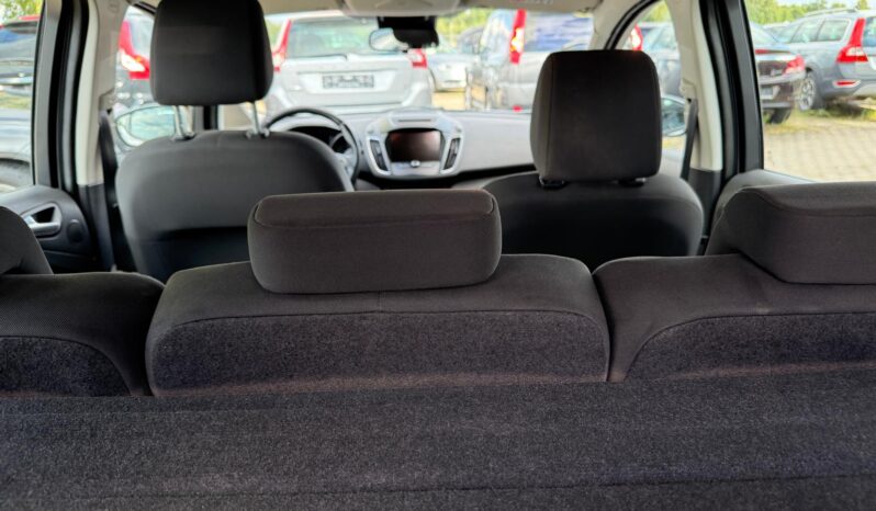 
								AUDI A6 pilns									