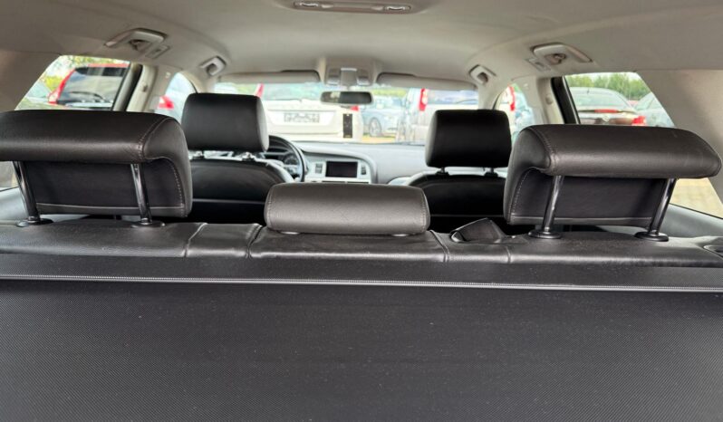 
								AUDI A6 pilns									