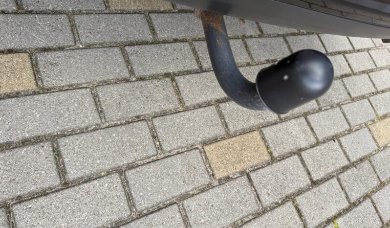 
								AUDI A6 pilns									
