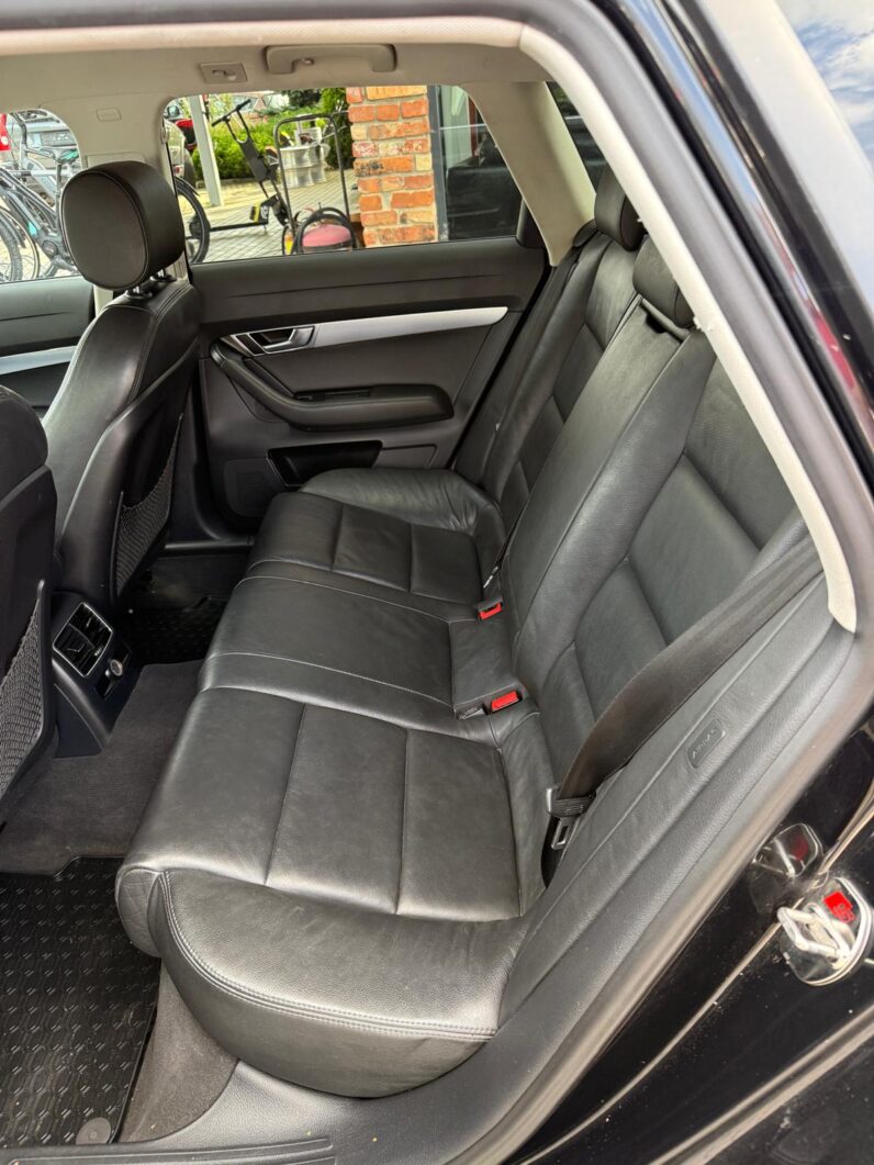 
								AUDI A6 pilns									