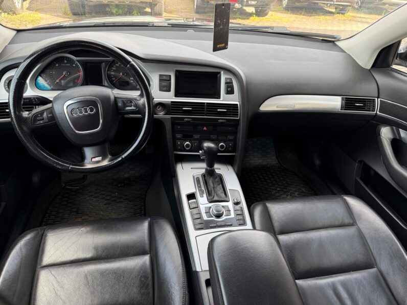 
								AUDI A6 pilns									