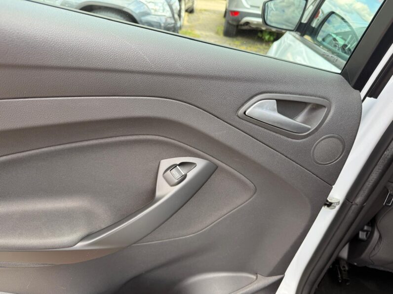 
								FORD C-MAX 1.5 TCDi Plus pilns									