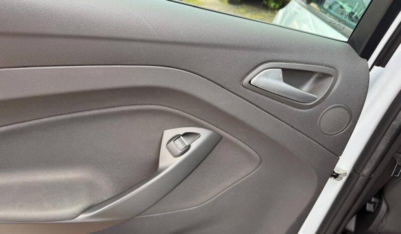 
								FORD C-MAX 1.5 TCDi Plus pilns									