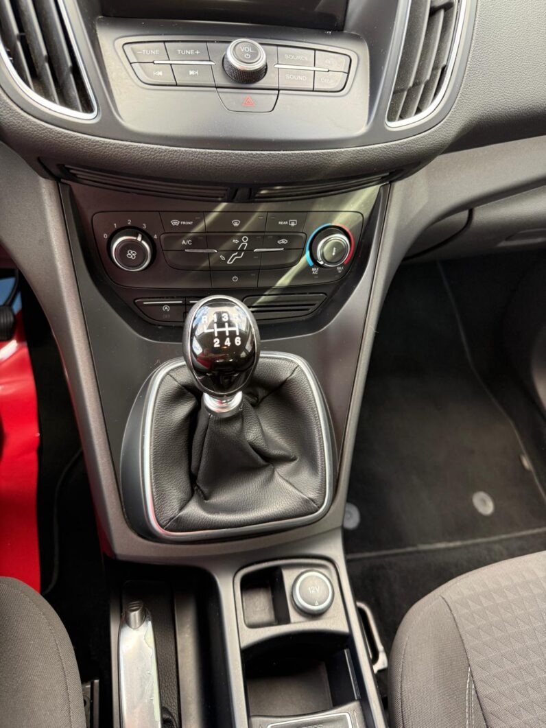 
								FORD C-MAX 1.5 TCDi Plus pilns									
