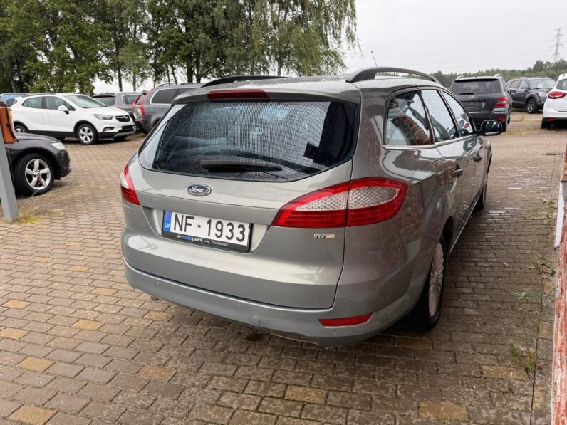 
								FORD MONDEO pilns									