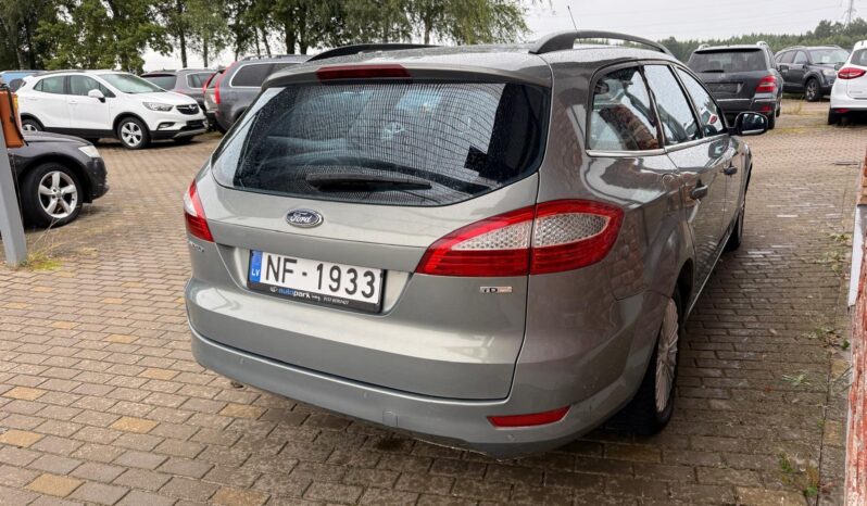 
								FORD MONDEO pilns									