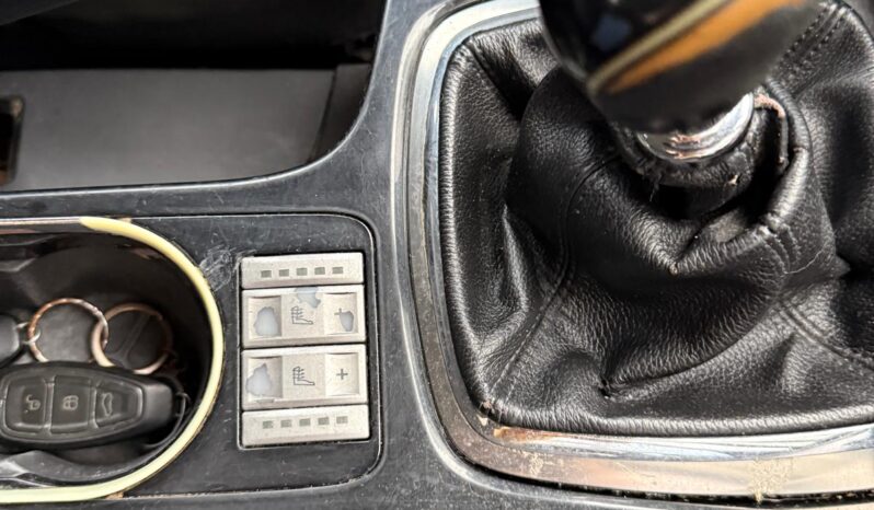 
								FORD MONDEO pilns									