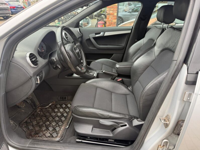 
								AUDI A3 pilns									