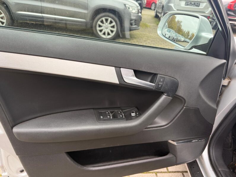 
								AUDI A3 pilns									